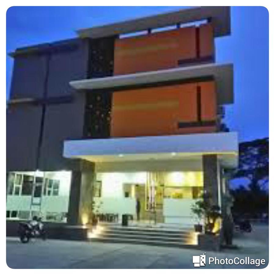 Gaia Asri Hotel Pamanukan Hilir 외부 사진