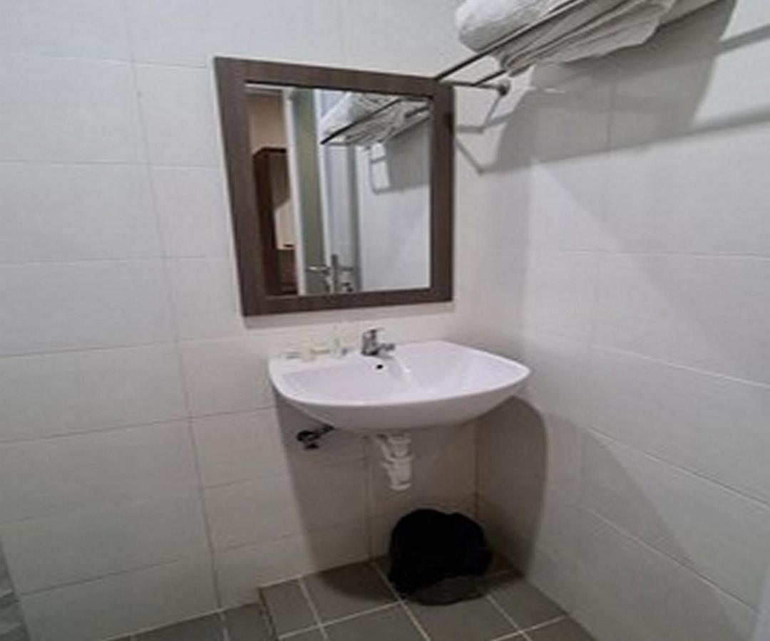 Gaia Asri Hotel Pamanukan Hilir 외부 사진